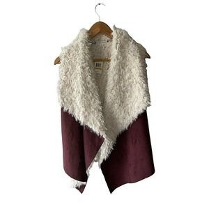 Coco + Jaimeson Size S Burgundy Faux Suede Soft Sherpa Lined Open Penny Vest